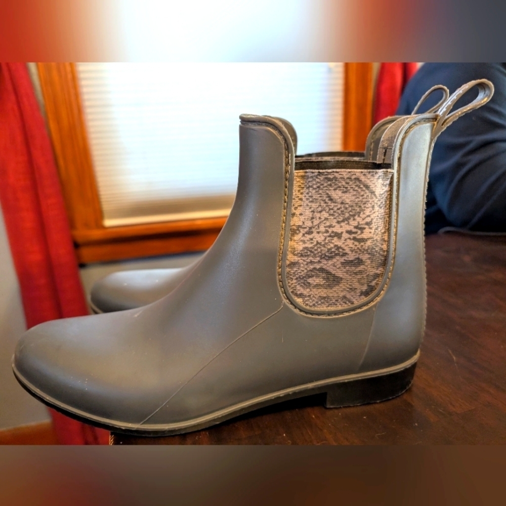 Storm by Cougar Celeste Rain Boot, Grey/Snake asking Print, Women's 11